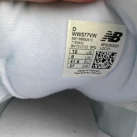 NWT New Balance 577 Women’s Leather Walking White Sneaker Size 10W WW577VW Fall