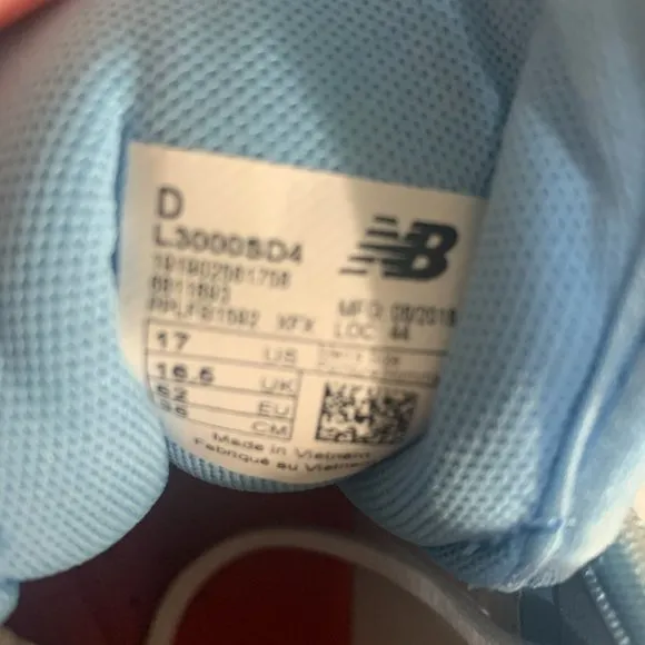NWT NEW BALANCE L300SD4 LIGHT BLUE/WHITE METAL BASEBALL CLEATS/SHOES 17D (WIDE)