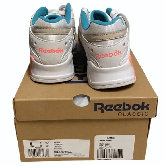 NWT Reebok Aztrek in box Running Sneakers Sorbet colors  5 Youth in box