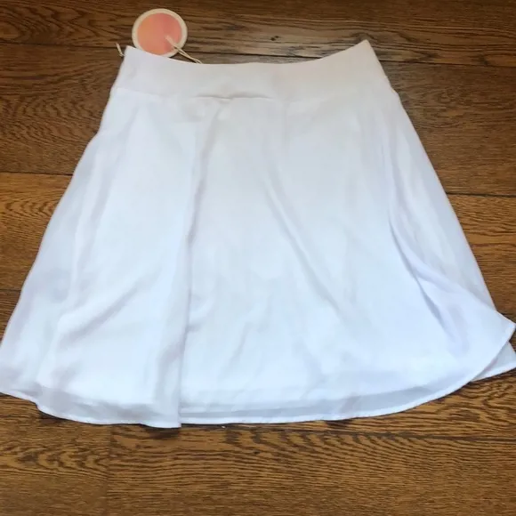 NWT Show Me Your Mumu White Skater Mini Skirt