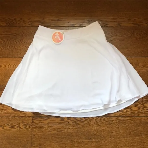 NWT Show Me Your Mumu White Skater Mini Skirt