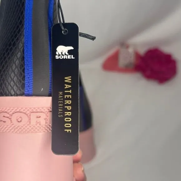 NWT Sorel Brex Heel Chelsea Boots Black/Pink Size 9