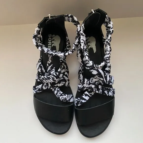 NWT Sorel Ella II Women’s Black and White Strappy Sandals Size 9
