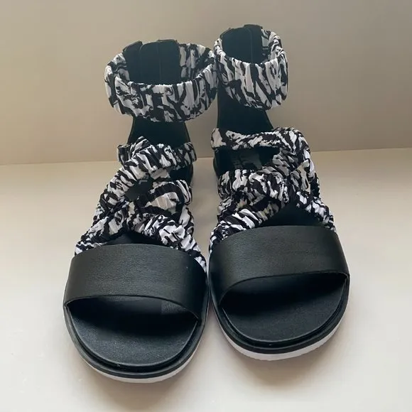 NWT Sorel Ella II Women’s Black and White Strappy Sandals Size 9