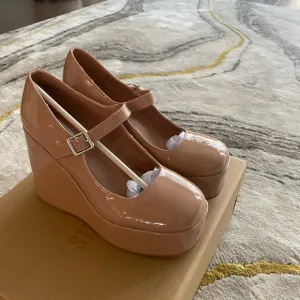NWT Steve Madden Platform Mary Jane shoes