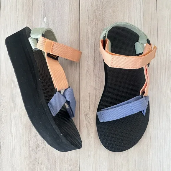 NWT Teva Free people platform Sandals 8 summersalt pastel