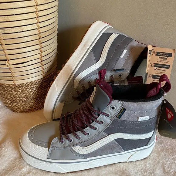 NWT Vans MTE 2 Mens 8/ Women 9.5 Grey&amp; Burgundy Sneakers