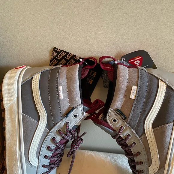NWT Vans MTE 2 Mens 8/ Women 9.5 Grey&amp; Burgundy Sneakers