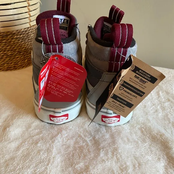NWT Vans MTE 2 Mens 8/ Women 9.5 Grey&amp; Burgundy Sneakers