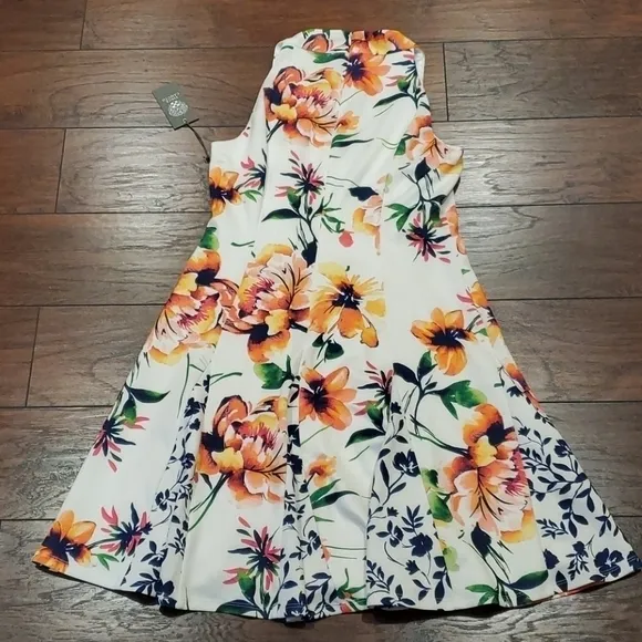 NWT Vince Camuto Women floral boho v neck dress sz 10