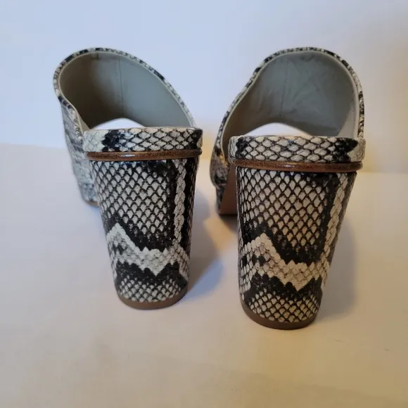 NWT Vince Wyatt Snake Embossed Leather Platform Heel Sandals