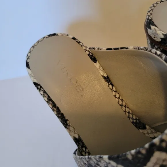 NWT Vince Wyatt Snake Embossed Leather Platform Heel Sandals