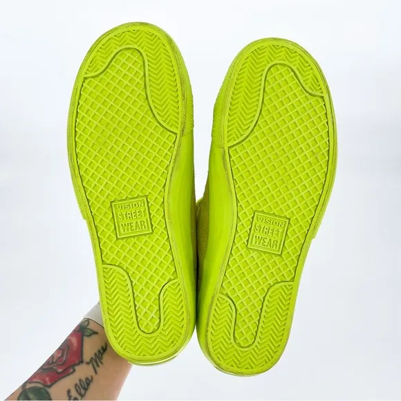 NWT Vision Street Wear Suede Lo Skate Sneaker Lemon Lime Size 6