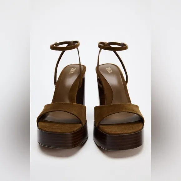 NWT. Zara Brown Suede Chunky Heeled Platform Sandals. Size 10..