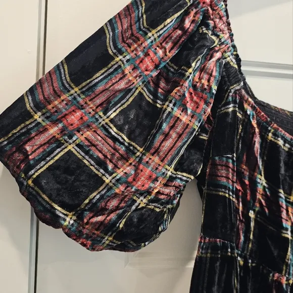 NY&amp;C Plaid Velvet Puff Sleeve Dress Sz L