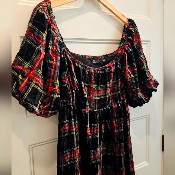 NY&amp;C Plaid Velvet Puff Sleeve Dress Sz L