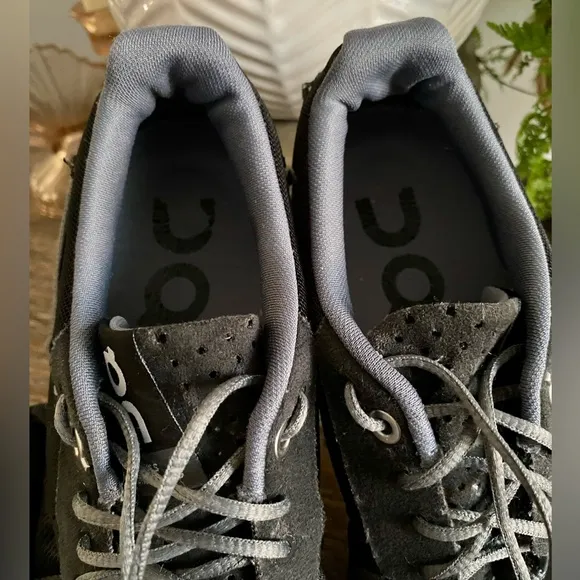 OC On Cloud Women’s 9 Black Athletic Running Sneakers Athleisure Shoes