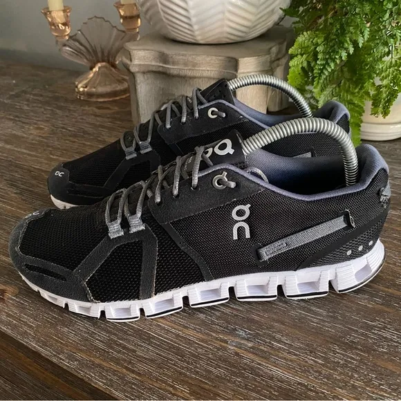 OC On Cloud Women’s 9 Black Athletic Running Sneakers Athleisure Shoes