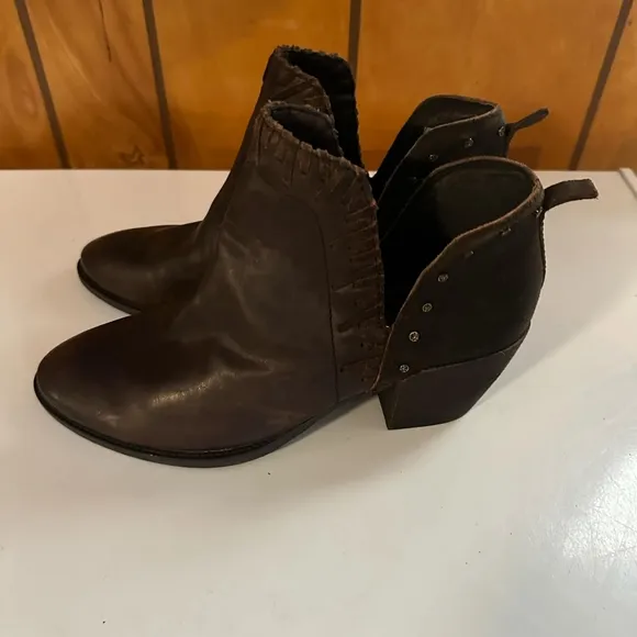 Off The Beaten Track Santa Fe Brown Leather Ankle Boots Sz. 9M