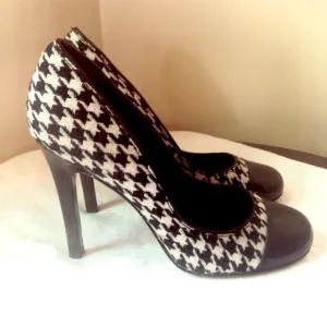 Oh Deer! Black and White Houndstooth Women's Heels