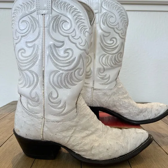 Olathe Vintage Cowgirl Boots!