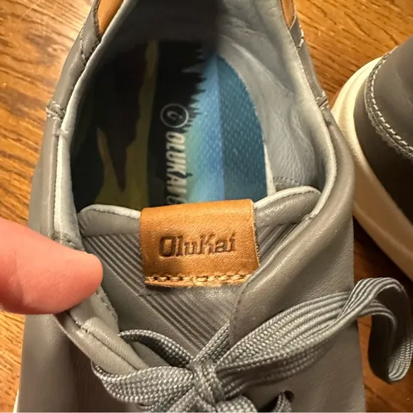 OluKai Men's Wai'alae Spikeless Golf Shoes Leather Sneaker Size 9.5 Stone Gray
