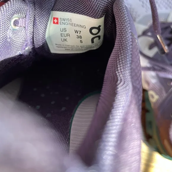 On Running Cloudflow Women's Running Shoes Violet/Tide US 7 W $149 Gorpcore