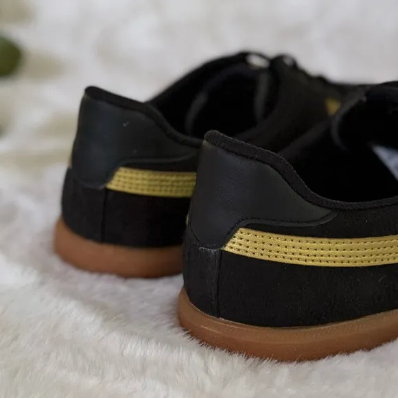 ONITSUKA TIGER Men’s 9 / Women 10.5 Unisex DD Trainer Sneakers Black Gold Gum
