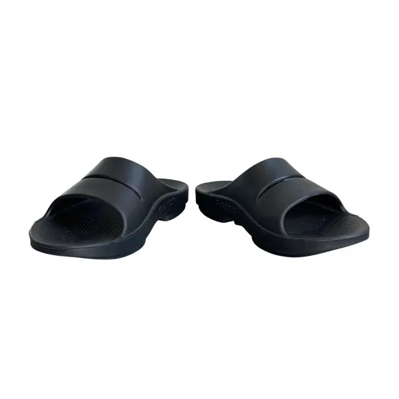 OOFOS OOahh Sport Recovery Comfort Slip-On Black Sandals