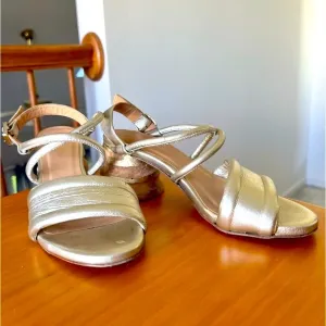 Paloma Barceló Celia Strappy Leather Gold Sandals Heeled Tan Chunky Block 6 36