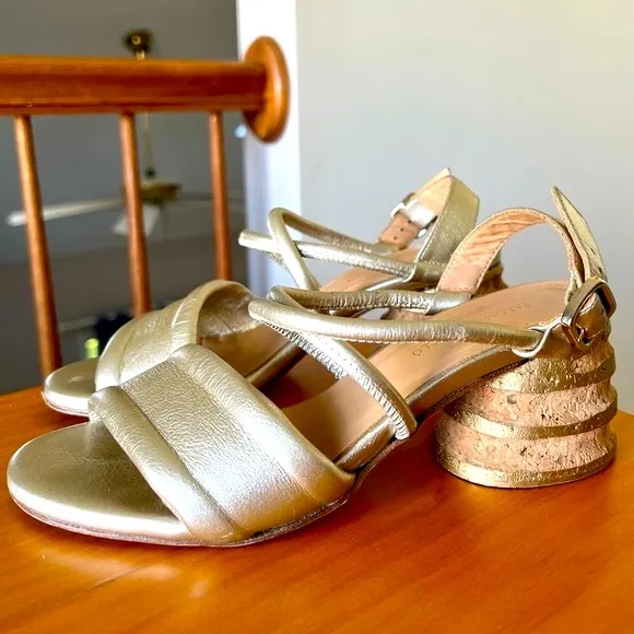 Paloma Barceló Celia Strappy Leather Gold Sandals Heeled Tan Chunky Block 6 36