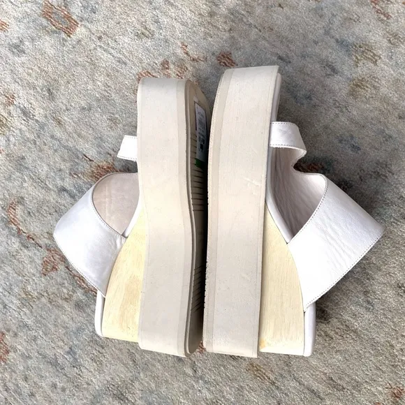 Paloma Barcelo Laxyla NWT New Ivory Platform Sandals Sz 40, 9.5 US