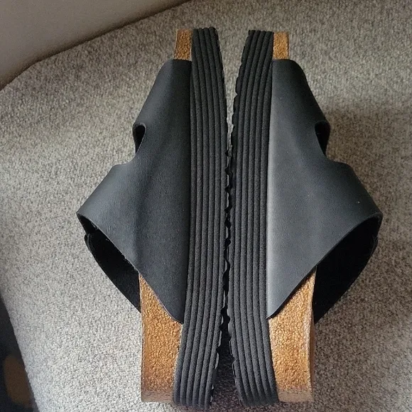 Papillio Arizona Flex Birko -flor Platform Black  Sandals Size 9
