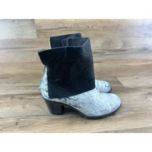 Papucei Size 7 38 Leather Booties  Black Withe  Handmade Romania  Boots
