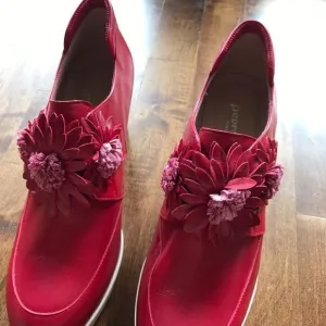 Pedro Anton red leather wedge shoes with flowers, made in Spain, 38