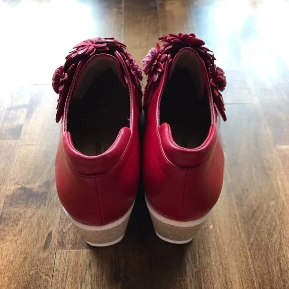 Pedro Anton red leather wedge shoes with flowers, made in Spain, 38
