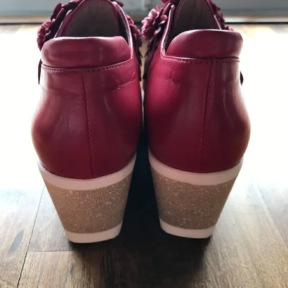 Pedro Anton red leather wedge shoes with flowers, made in Spain, 38