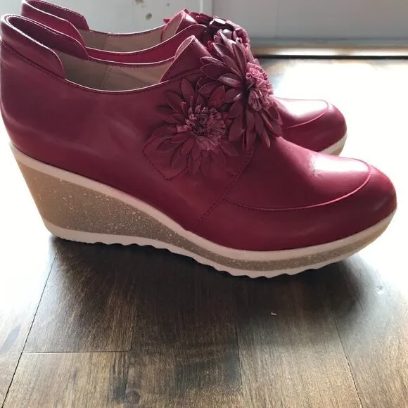 Pedro Anton red leather wedge shoes with flowers, made in Spain, 38