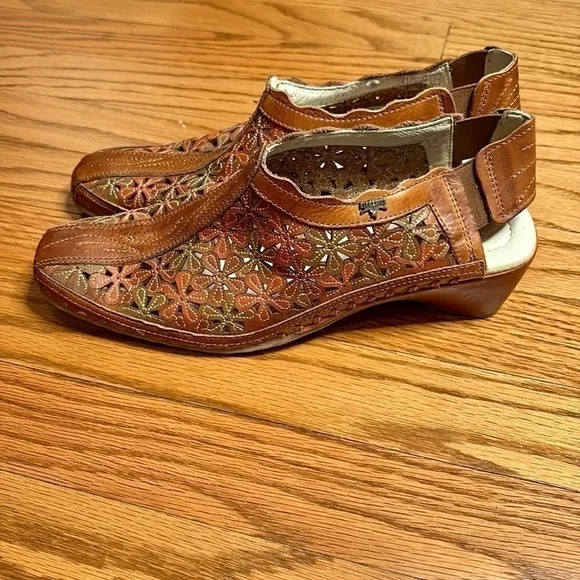 Pikolinos Romania Boho Sling Back laser cut floral Heels Sandals Spain sz 39