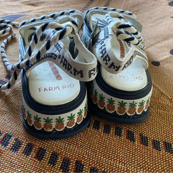 Platform sandals