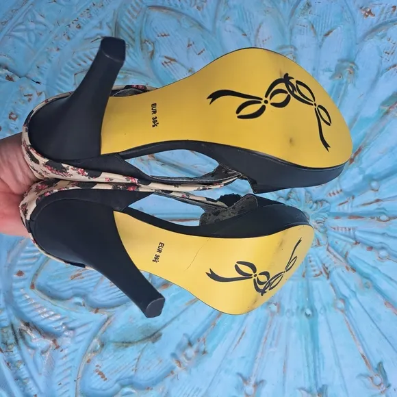 😃Poetic Licence Floral Women's Heels