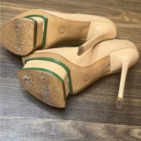 Pollini Women's Green and Tan Peep Toe Heels