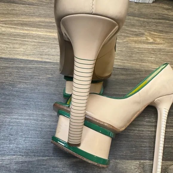 Pollini Women's Green and Tan Peep Toe Heels