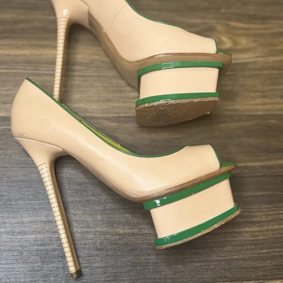 Pollini Women's Green and Tan Peep Toe Heels