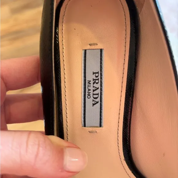 Prada Black Leather Women's Pumps