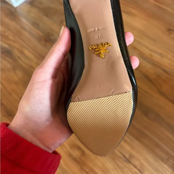 Prada Black Leather Women's Pumps