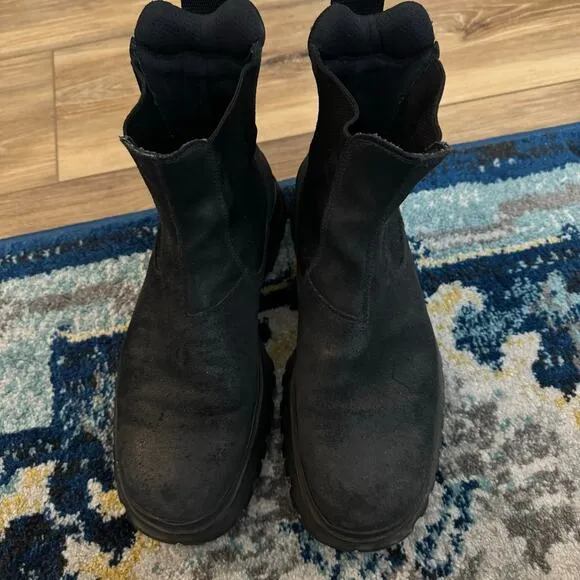 Prada Suede Brixxen Chealsea Leather Boots Size 8 (fits big)