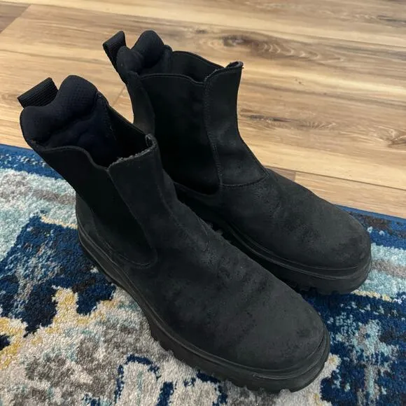 Prada Suede Brixxen Chealsea Leather Boots Size 8 (fits big)