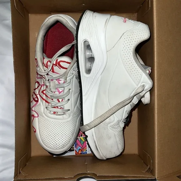 Pre-Loved Sketches Los Angeles Shoes.