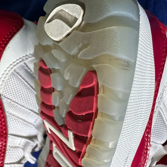 (PS) Air Jordan 11 Retro 'Cherry' 378039-116SIZE 11C (child)